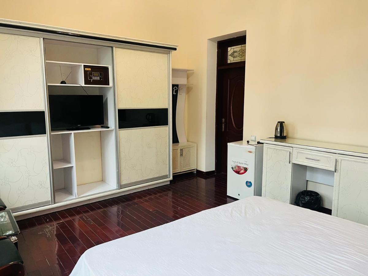 Alisher Hotel Dusjanbe Eksteriør billede